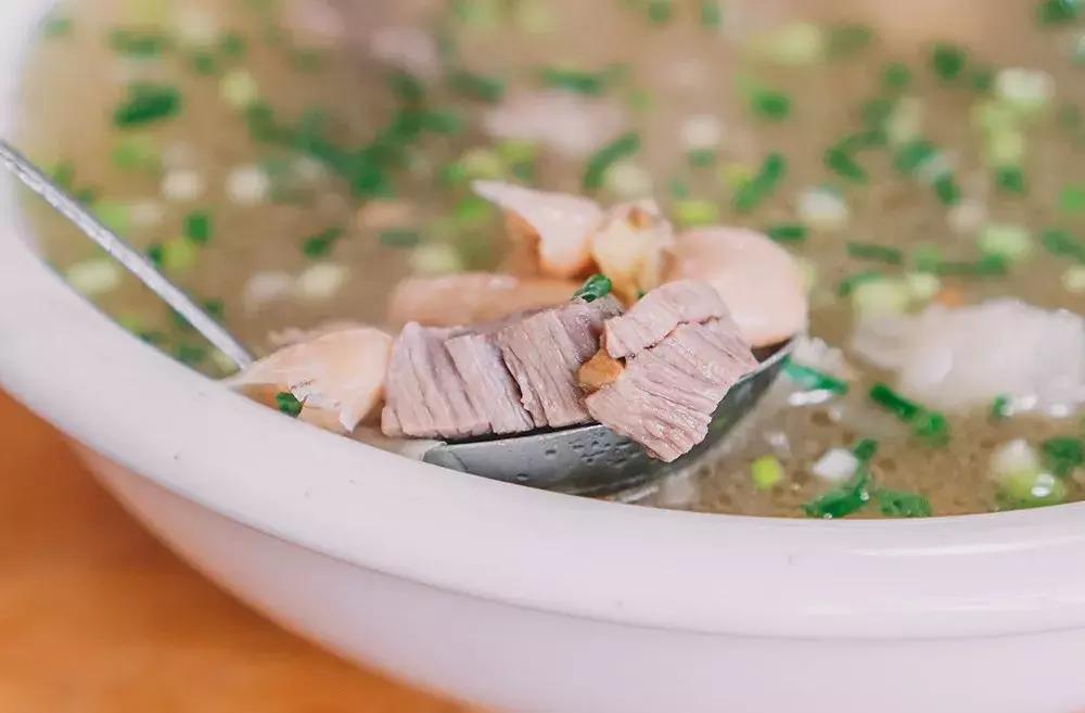 翻山越岭都有人要去吃的牛肉馆,到底值不值?