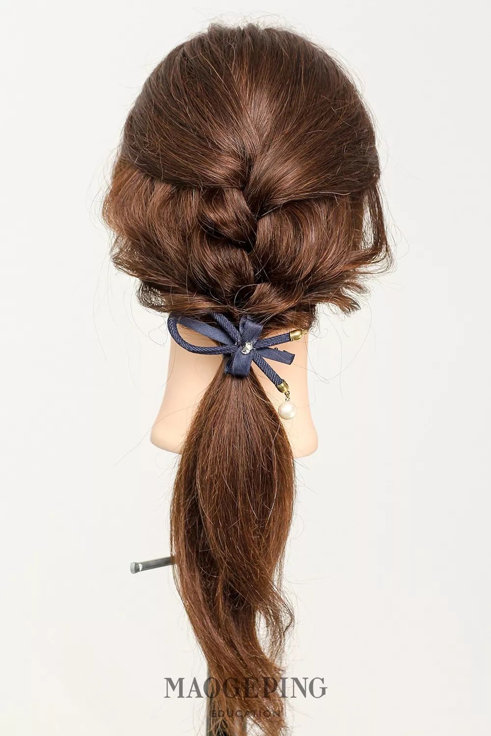 女童8-9岁中短发怎么扎简单又漂亮,30岁短发怎么扎好看又简单漂亮