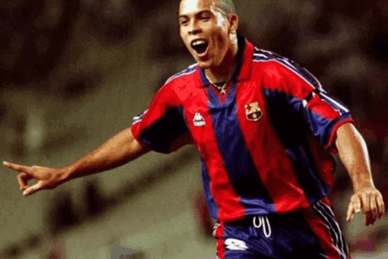 梅西和外星人罗纳尔多哪个强,外星人罗纳尔多的巅峰时刻