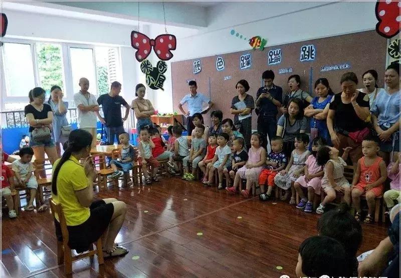 九月，我们开学啦！把天府故事读给世界听……