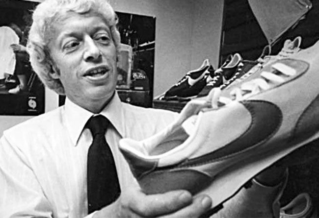 nike早期logo代表什么意义,早期nike的logo代表了意义