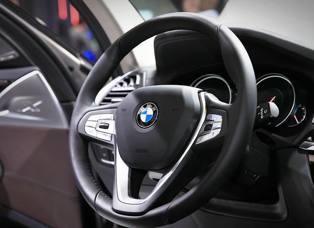 奔驰glc300奥迪q5l宝马x3哪个好,奥迪新q5和a6l怎么选择