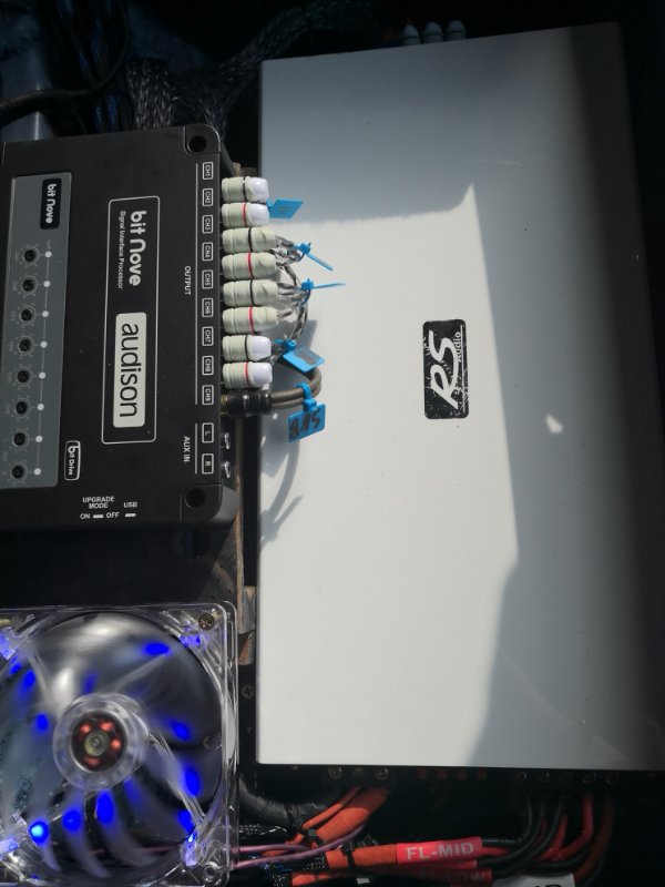 蔚来es8音响改装倒模,es8蔚来音响均衡器调节