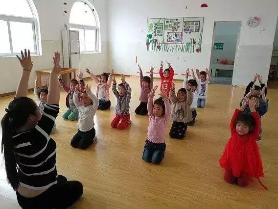 幼儿园好玩的律动和游戏,幼儿园运动游戏5-6岁