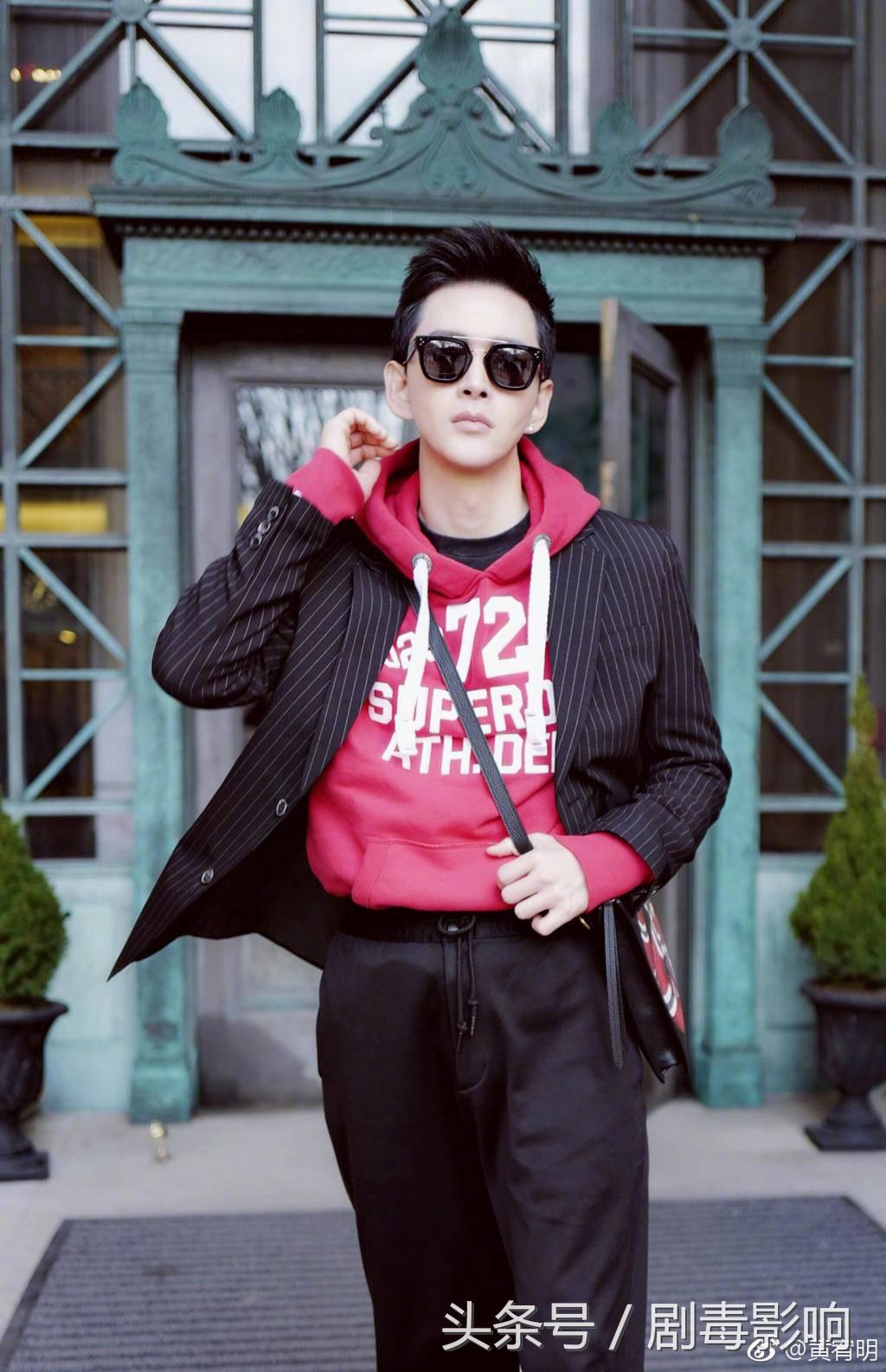 岩男郎出身曾被公司雪藏，与霍建华2度合作出演《如懿》圈粉无数