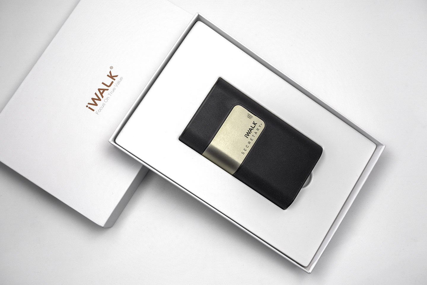 10000毫安带线一体充电宝,支持快充的10000毫安充电宝