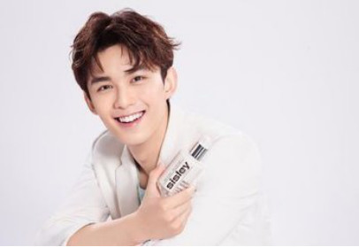 张涵予彩妆品牌代言,张涵予口红代言