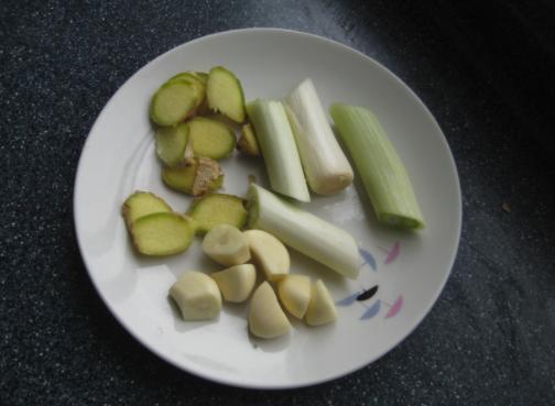 种菜有虫子要什么药,室内阳台种菜招虫子怎么办