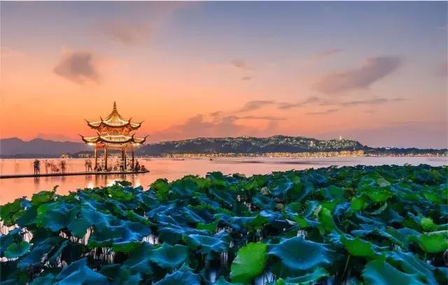 中华大地，每一寸河山，都饱含着文人骚客们的诗情画意