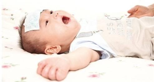 儿科医生心心发烧,宝宝发烧你们都是怎么处理的