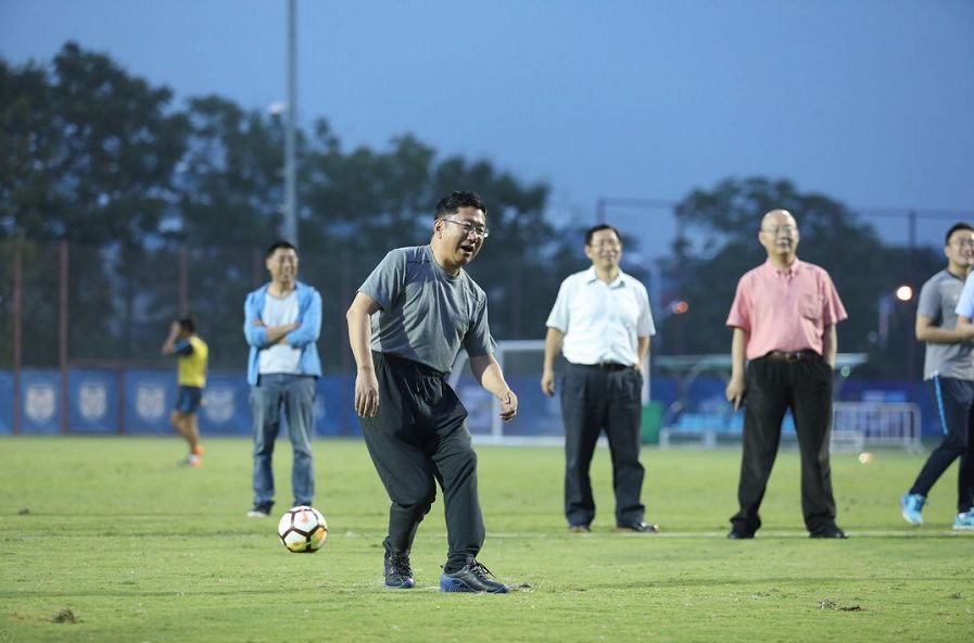 苏宁足球俱乐部最新球员名单,苏宁投资恒大的200亿还剩多少