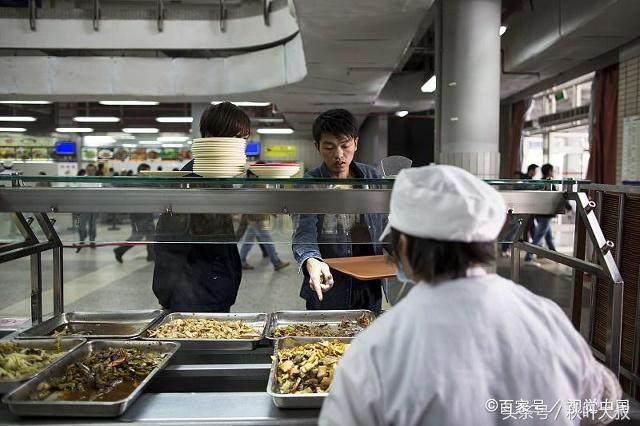 富士康保安离职不批,富士康保安为什么不愿意出去