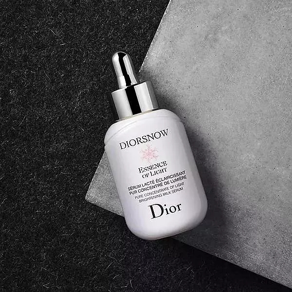 哪个牌子烟酰胺和视黄醇成份高,烟酰胺水杨酸美白成分