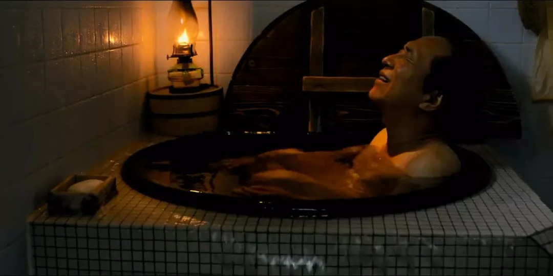 被现代文明“绑架”的家庭有多惨，这部电影拍出了答案