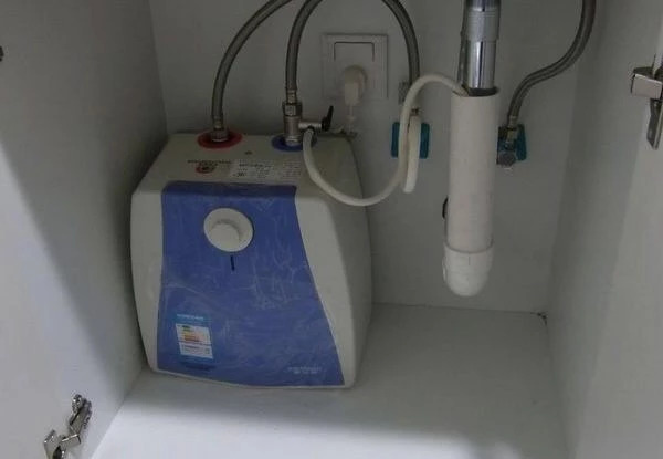 热水器选不选免清洗内胆,热水器没选对每次洗澡都遭罪