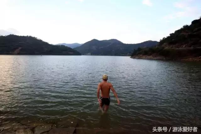 公开水域游泳技巧视频,公开水域自由泳游泳技巧