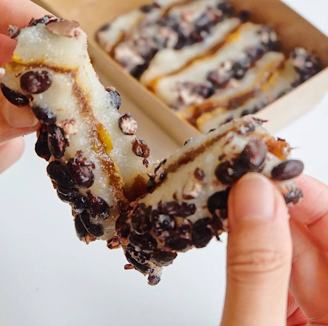 意外爆火的美食店铺,爆火的米糕