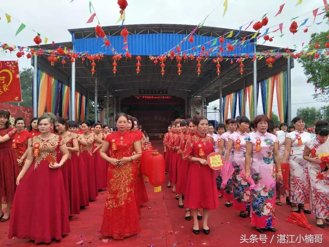 杨家镇安榄村外嫁姐妹回娘家聚会,雷州官茂村姐妹回娘家