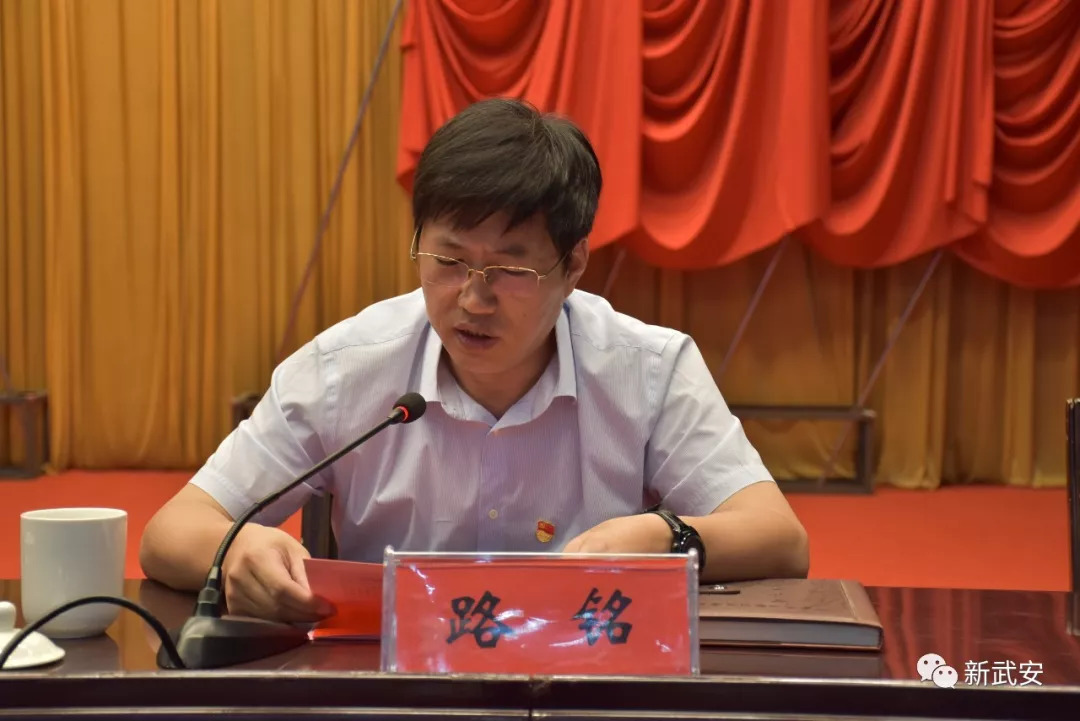 全国第37个教师节表彰,各地教师节获奖优秀教师