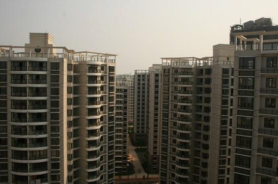 房地产顺口溜广告语怎么写,房地产广告语搞笑配音素材