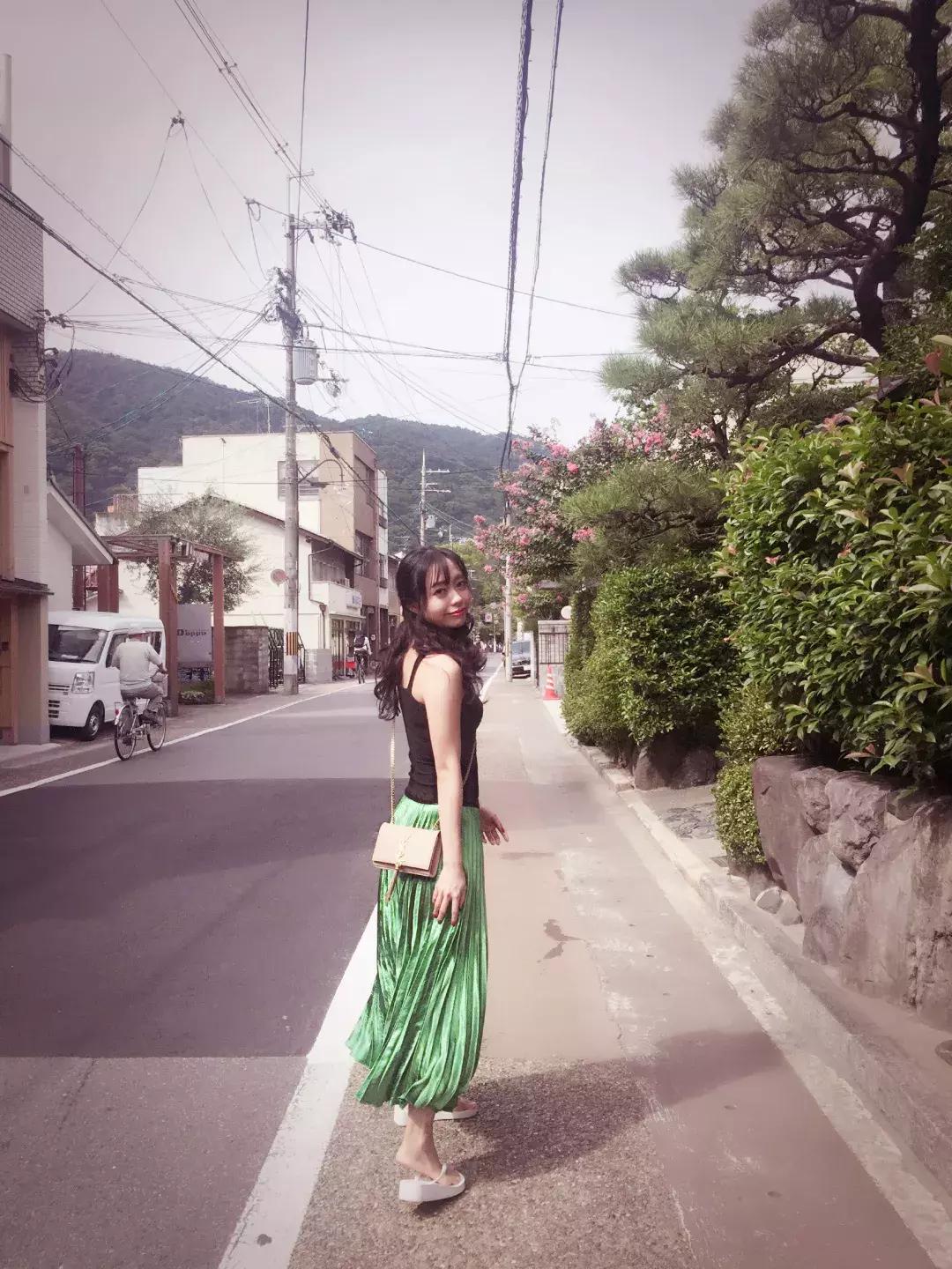 30刀就被她穿成街头女神，而你还没pick同色系？