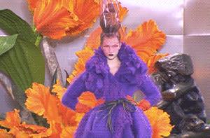 走路扭臀是什么原因,走路扭臀什么原因