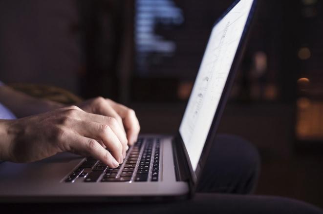 面试官问你对加班怎么看怎么回答,面试官问谈谈你对加班的看法