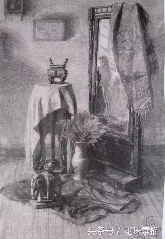 央美素描高分作品,央美高分卷素描半身像