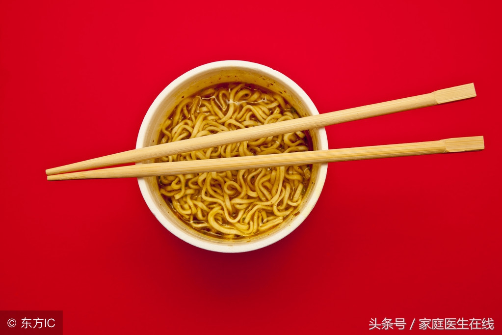 方便面为什么吃了没营养,方便面有没有营养是不是垃圾食品
