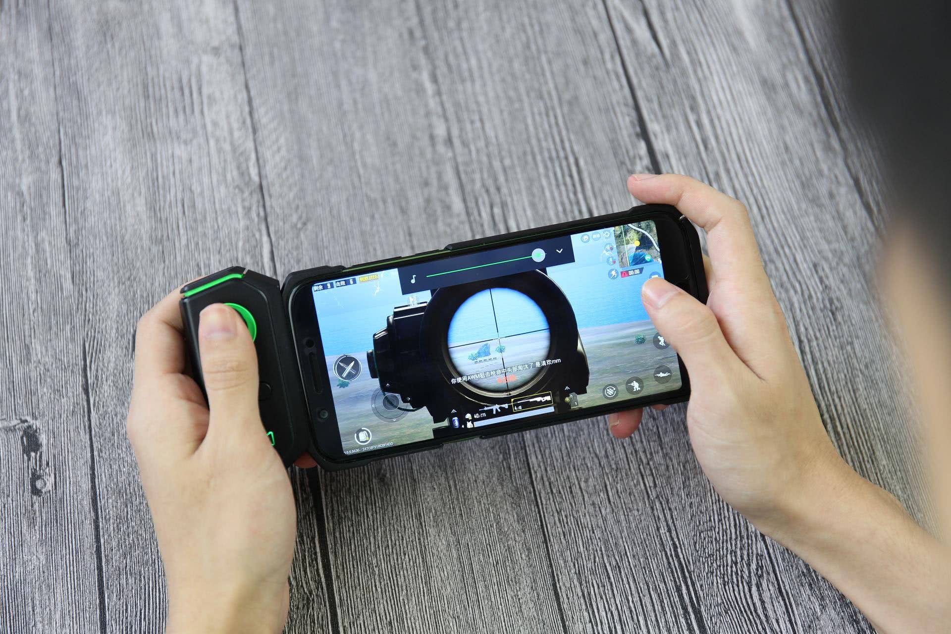 黑鲨游戏手柄吃鸡测评,黑鲨游戏手柄有什么功能