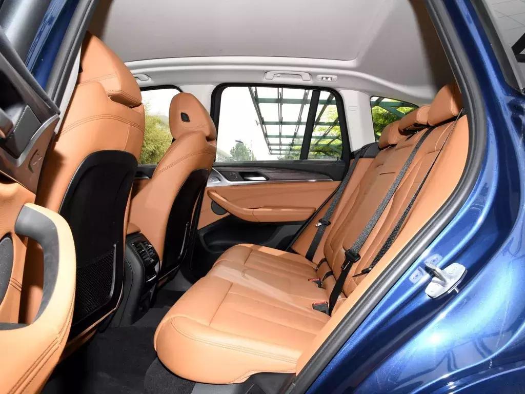 试驾新款宝马x3入门版,宝马x3国产后加长了吗