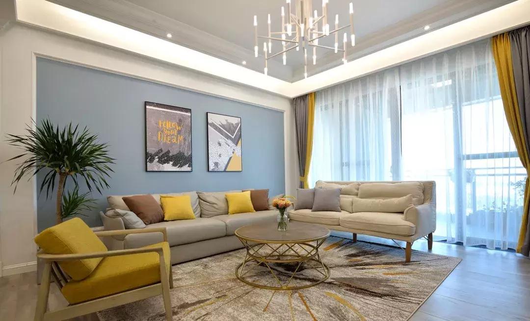 窗帘一丑毁所有！花20万装的新家不如隔壁10万简装