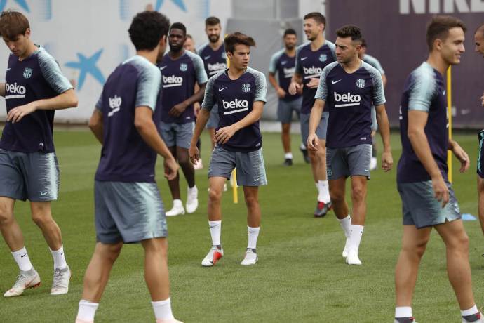 巴萨新赛季球衣24-25客场,巴萨下赛季客场球衣曝光