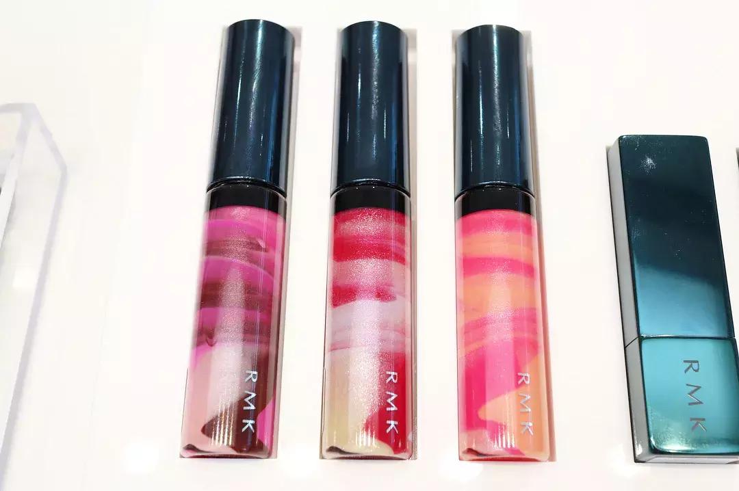 捂好钱包！2018秋冬新品来袭!YSL变方了?Chanel口红出气垫的了