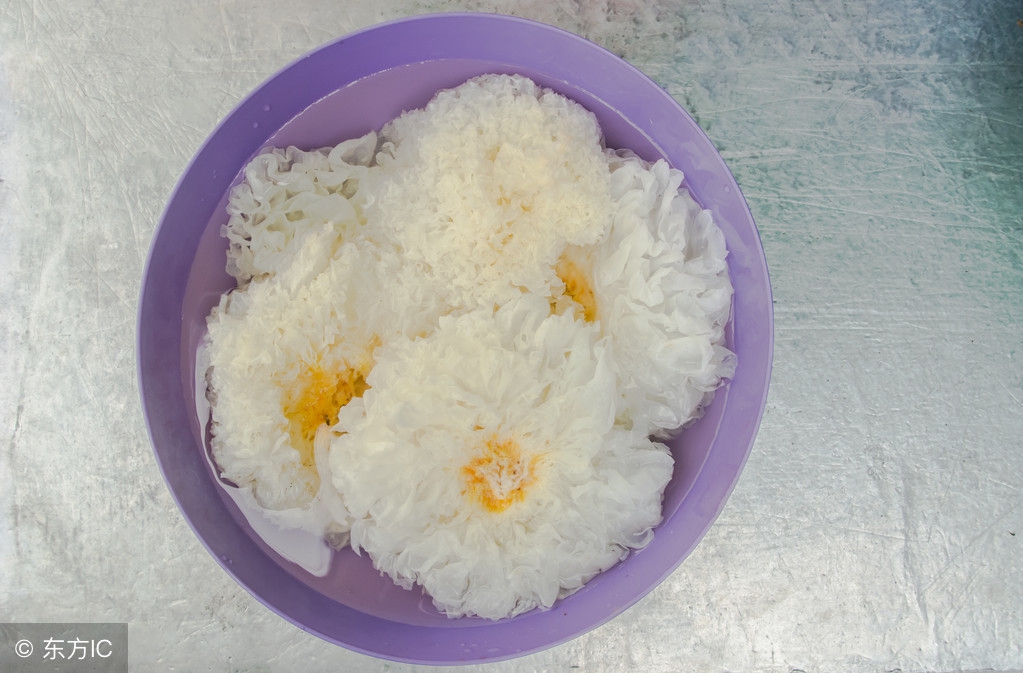 美女一天一杯茶，保持魔鬼身材另男*欲人**罢不能，还能清理体内垃圾