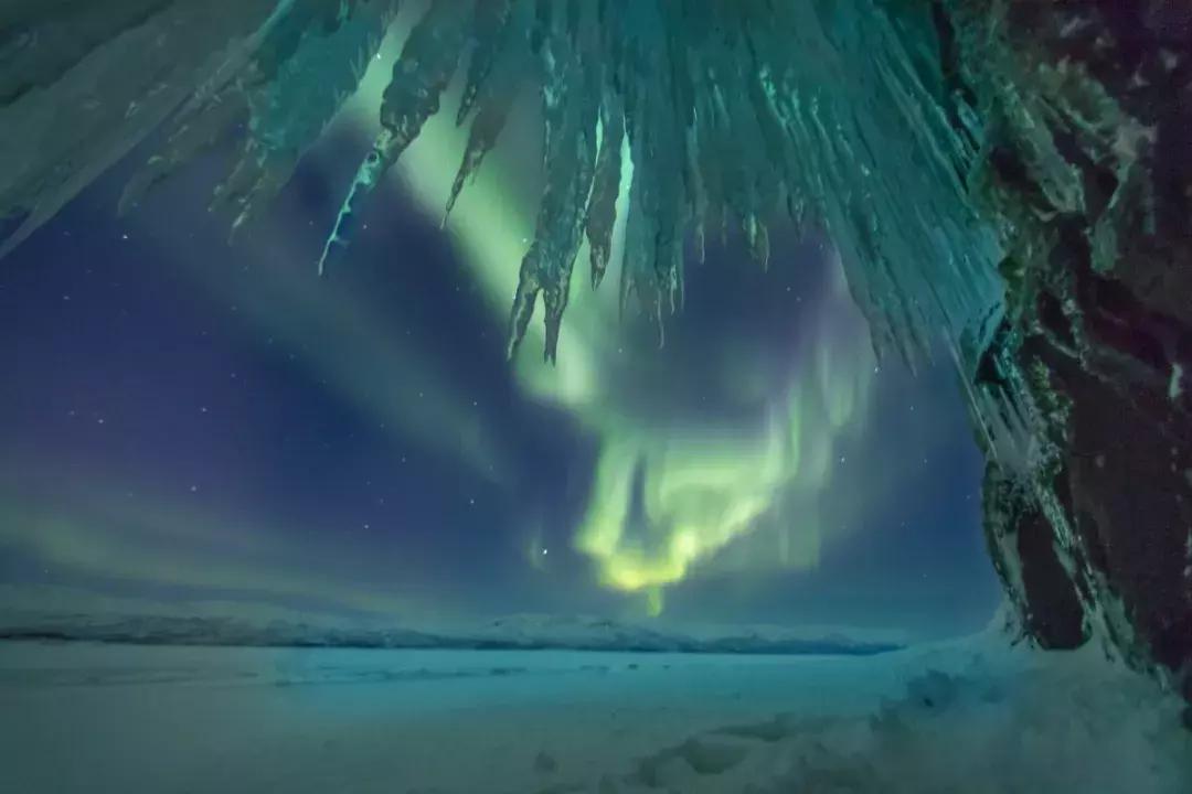 小木屋，玻璃顶，火山温泉，住这些酒店，get最cool极光姿势