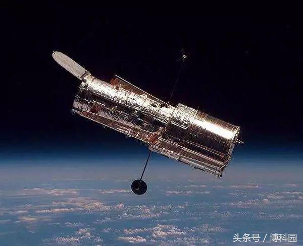 如何观测宇宙中的遥远星系,人类目前观测宇宙最大星系