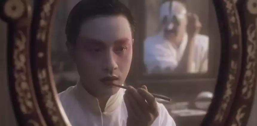 霸王别姬电影中的细节隐喻,霸王别姬细思极恐细节解析