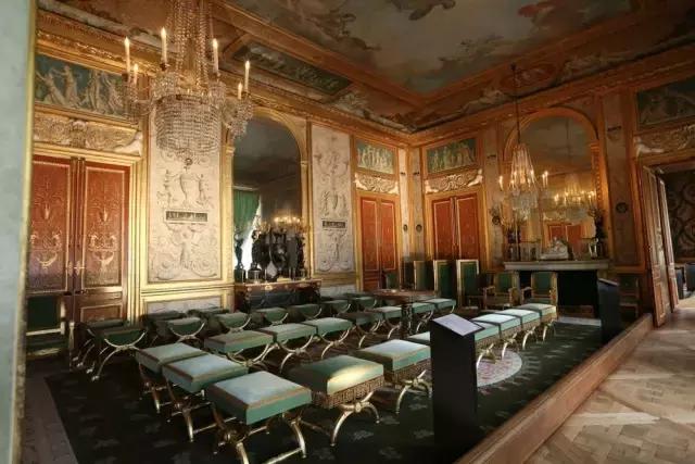 生活在别处完整版歌曲,生活在别处完整版