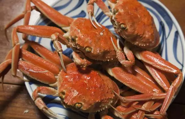 男子这样吃蟹险丧命！阳澄湖大闸蟹将上市，吃蟹千万别忘这些