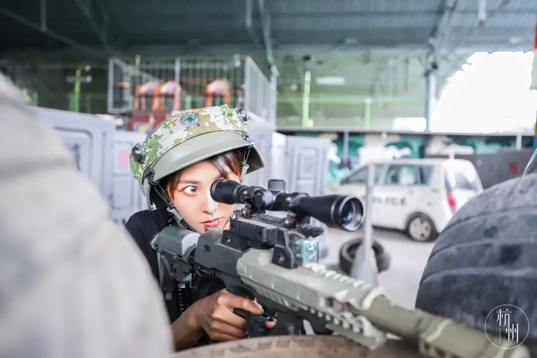 真人吃鸡海滩战斗,吃鸡真人版真实场地