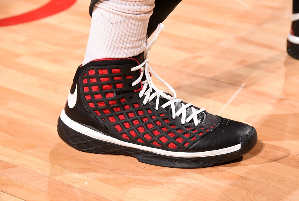 塔克球鞋上脚视频,塔克4000双球鞋