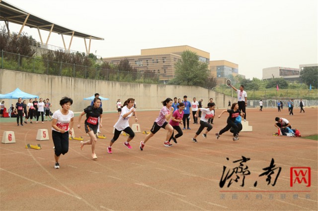 第四届济南市高新区职工运动会隆重开幕，现场气氛热烈、精彩至极！