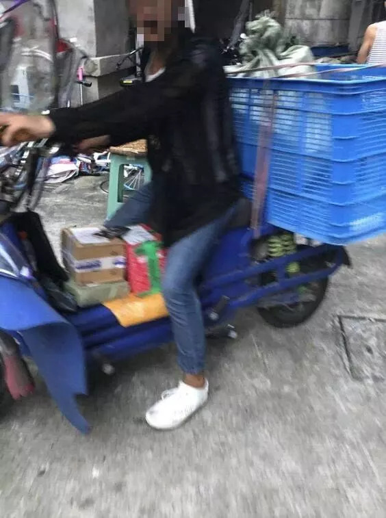 快递员性侵女客户案回顾,快递员上门取件被骂