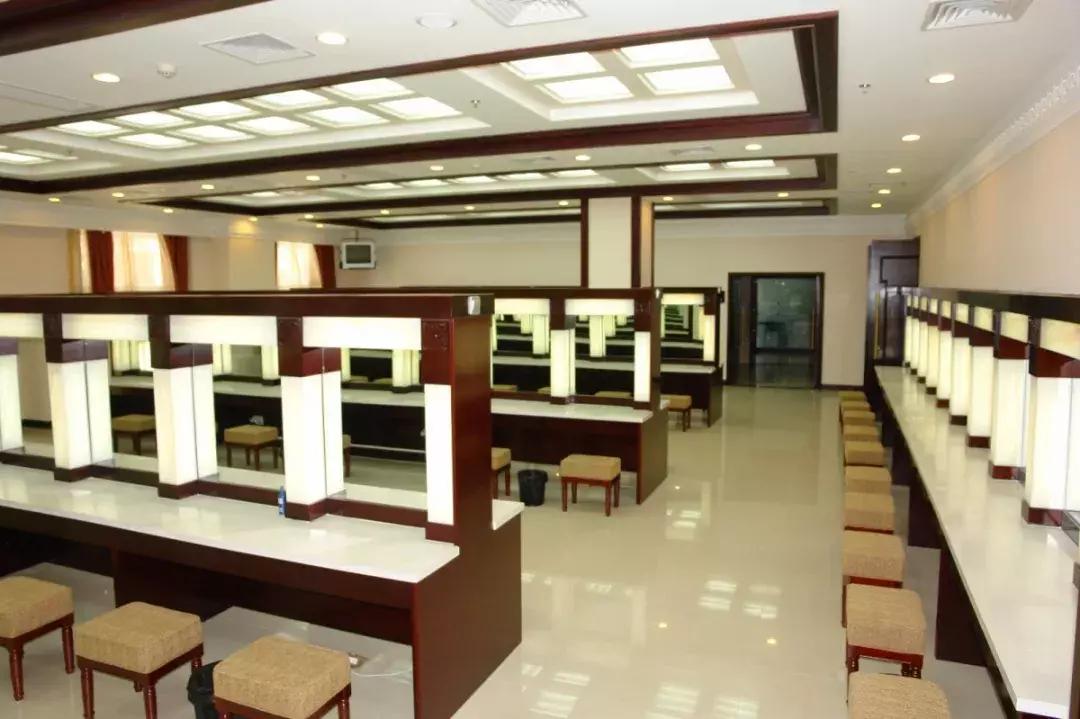 天津中华剧院演出信息,坐地铁去看天津滨湖剧院