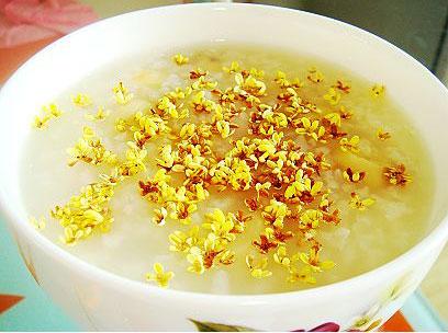 慢性胃炎常喝这2种粥，胃炎离您越来越远