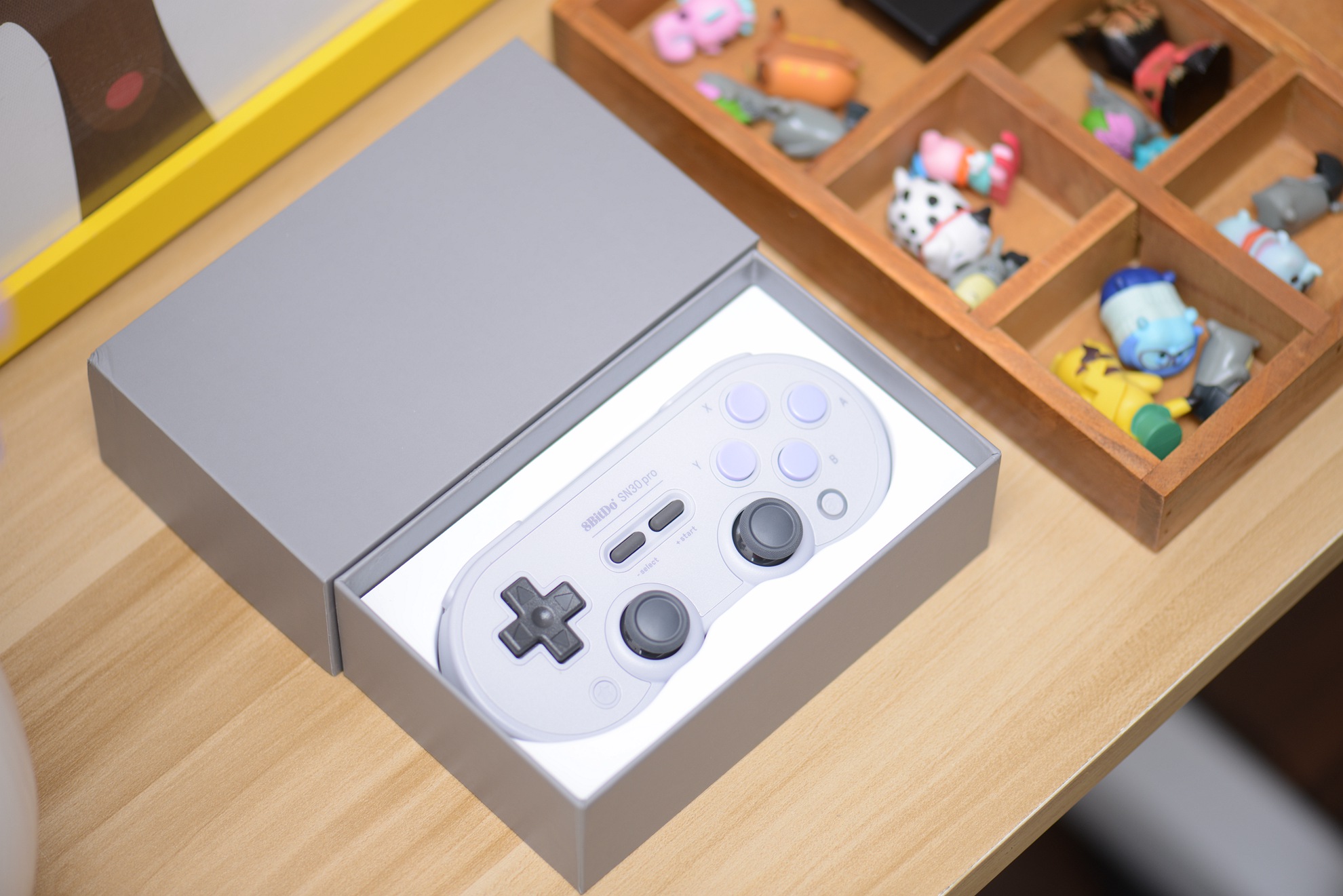 八位堂龙年限量蓝牙手柄开箱体验,八位堂猎户座pc版手柄开箱