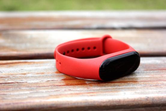 小米手环3nfc现在值得买吗,最新版的小米手环3nfc版本