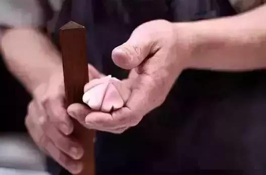 日本匠人一生只做一件事,日本匠人是怎么炼成的