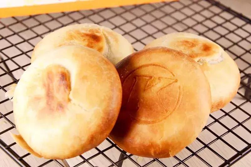 排队3小时，人均200+，卫嘴子说：“我乐意！”